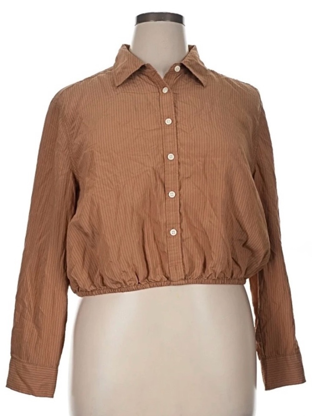 โจ Future Collective ๐ค๐ค Striped Cropped Button-Down Blouse - Picture 1 of 8
